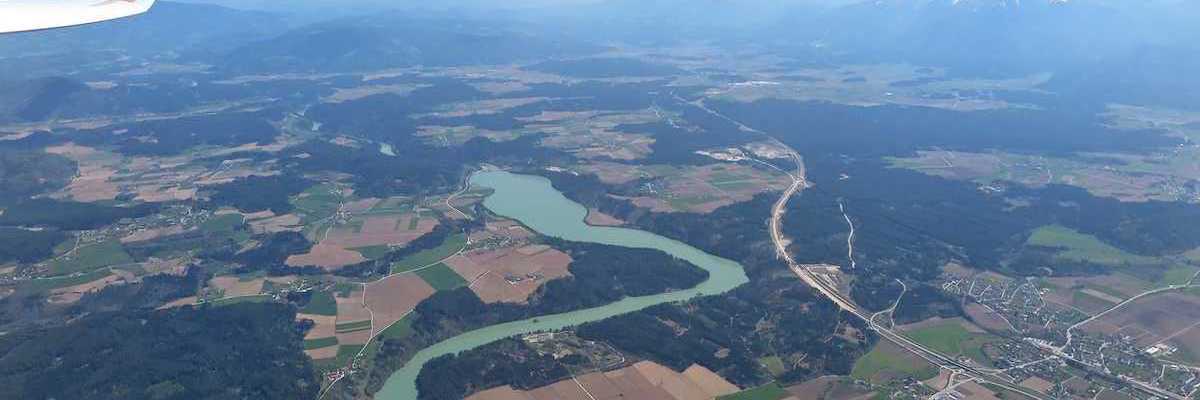 Flugwegposition um 11:07:13: Aufgenommen in der Nähe von Gemeinde St. Kanzian am Klopeiner See, Österreich in 1932 Meter